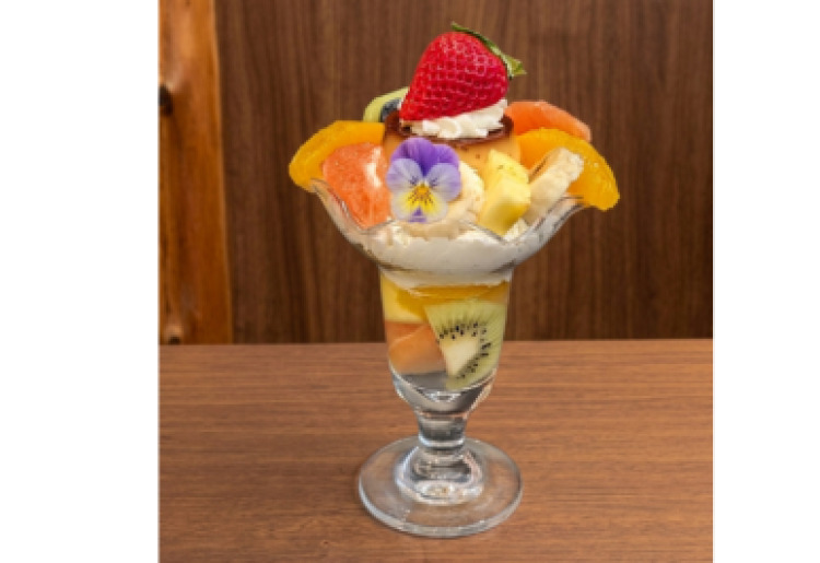 農家の実パフェ